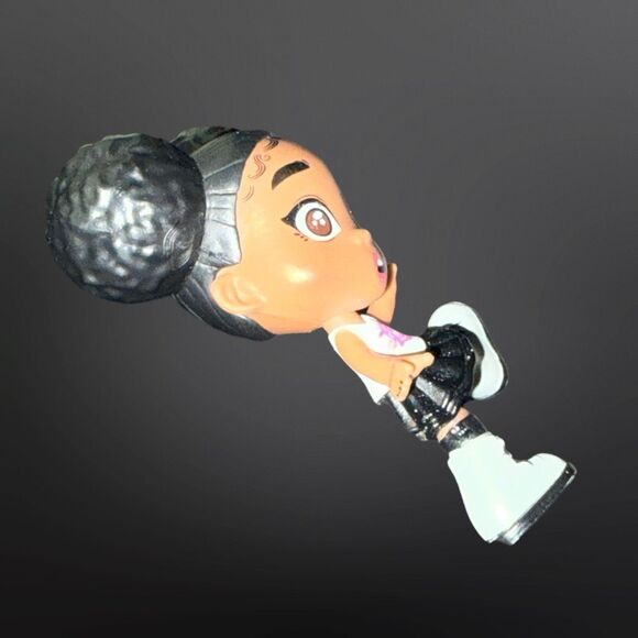 That Girl Lay Lay Super Slayin’ Surprise Figures B22 - Picture 4 of 5